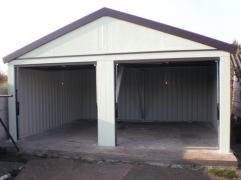 Montirani dvojna garaža z ometom in sleme